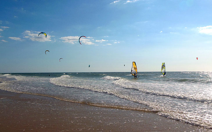 Surf et kite sur l'océan
